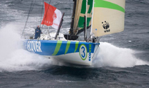 Vendée Globe: disalbera 
il leader della flotta